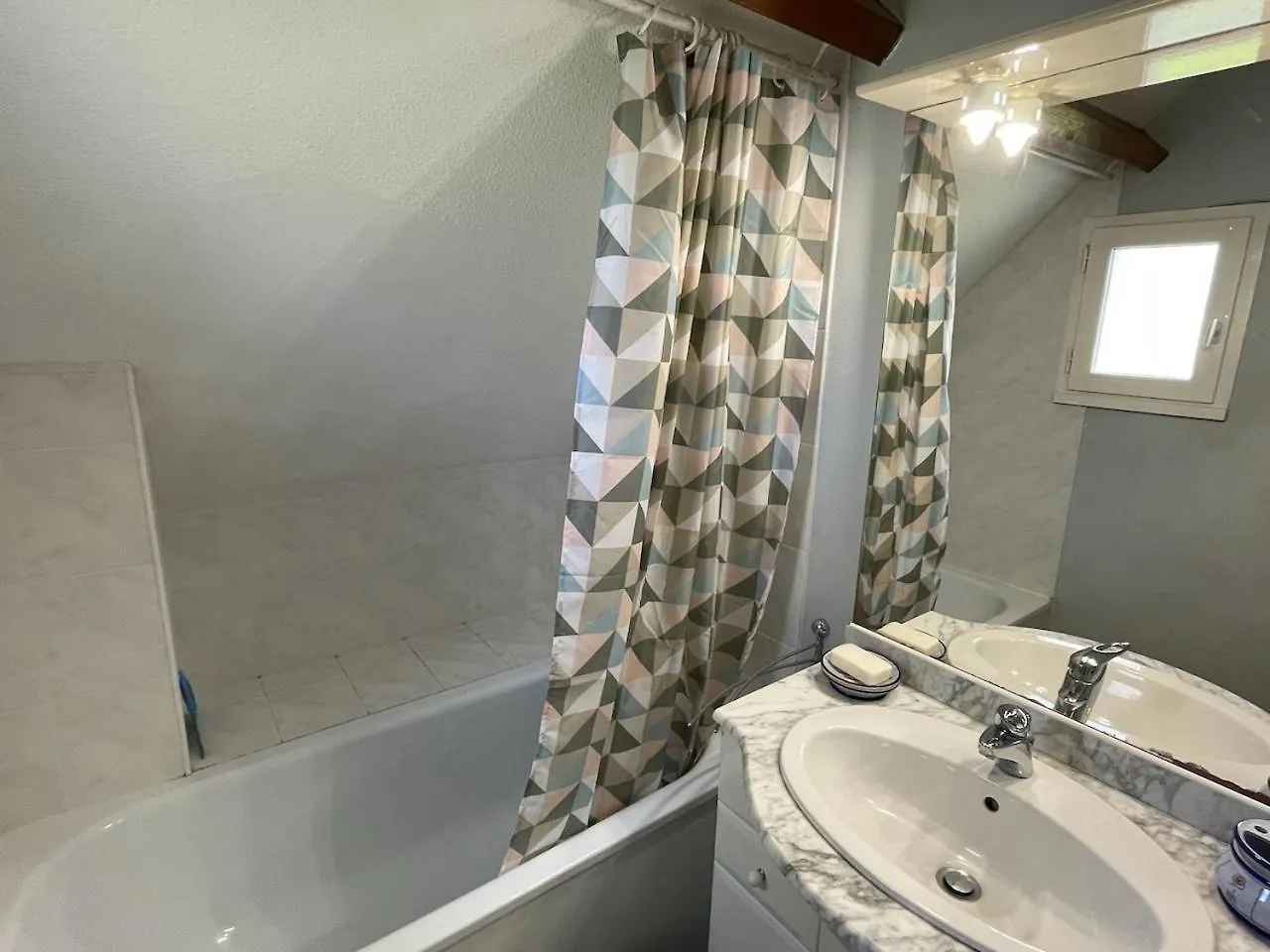 Maison Paisible, Piscine, Plages A 500M كلووار كارنووي بيت للعطل